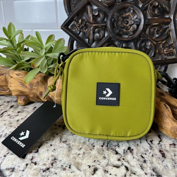 NWT Converse Small Crossbody Bag - Picture 1 of 8